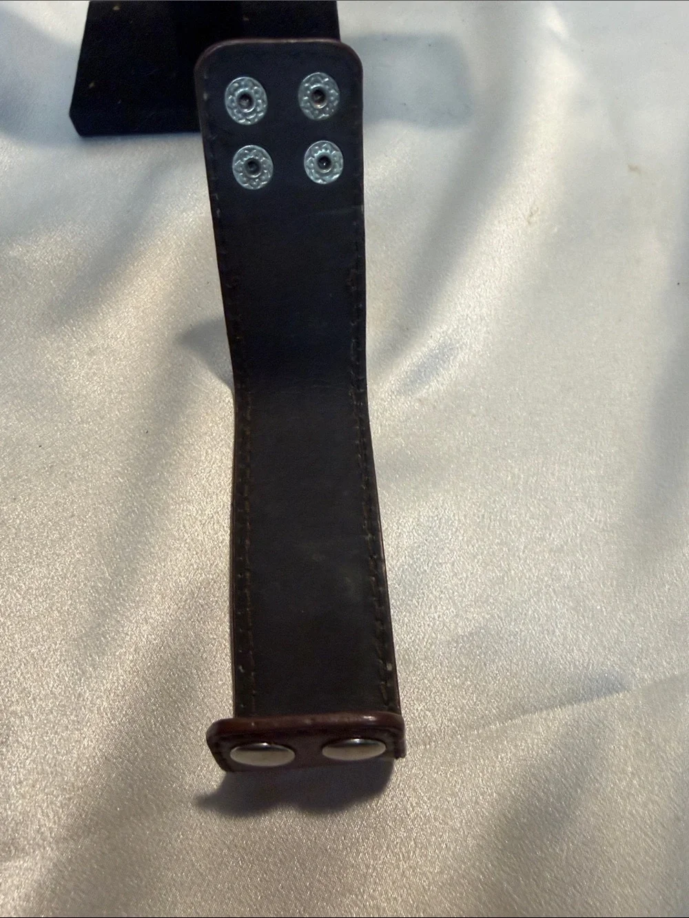 GUANG TUNG Brown Leather Cuff Bracelet with Silver Chain Detailing